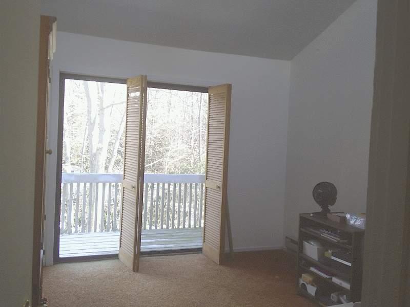 8 Ridge Drive Tannersville, PA 18372 - Photo 8 of 11 BR2