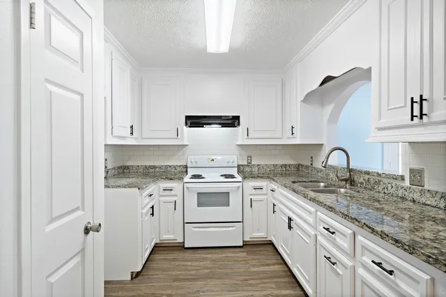 $1,700 | 12104 Burdine Street, Houston, TX 77035