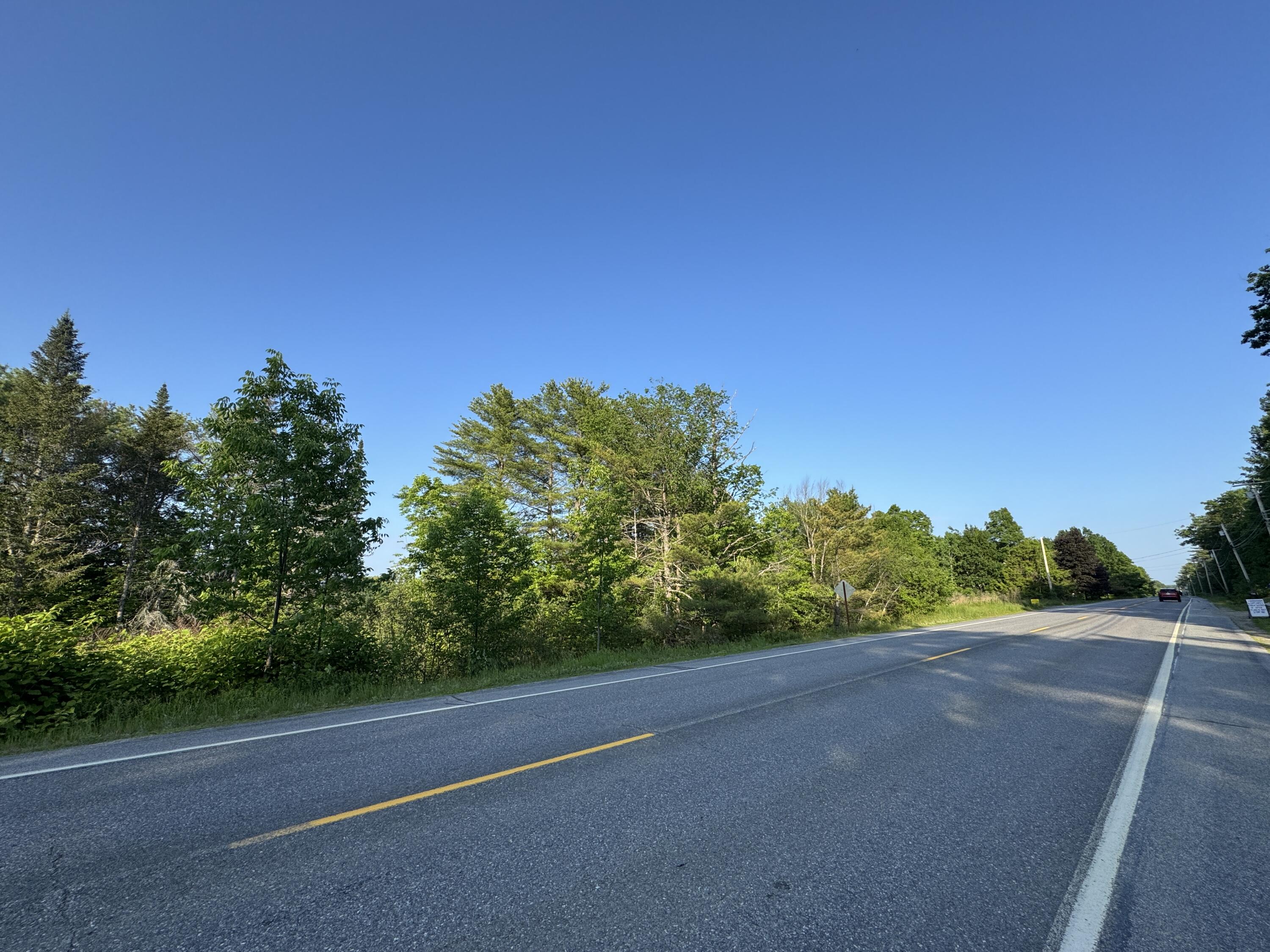 729 Eastern Avenue Augusta, ME 04330 - Photo 3 of 7 IMG_8431