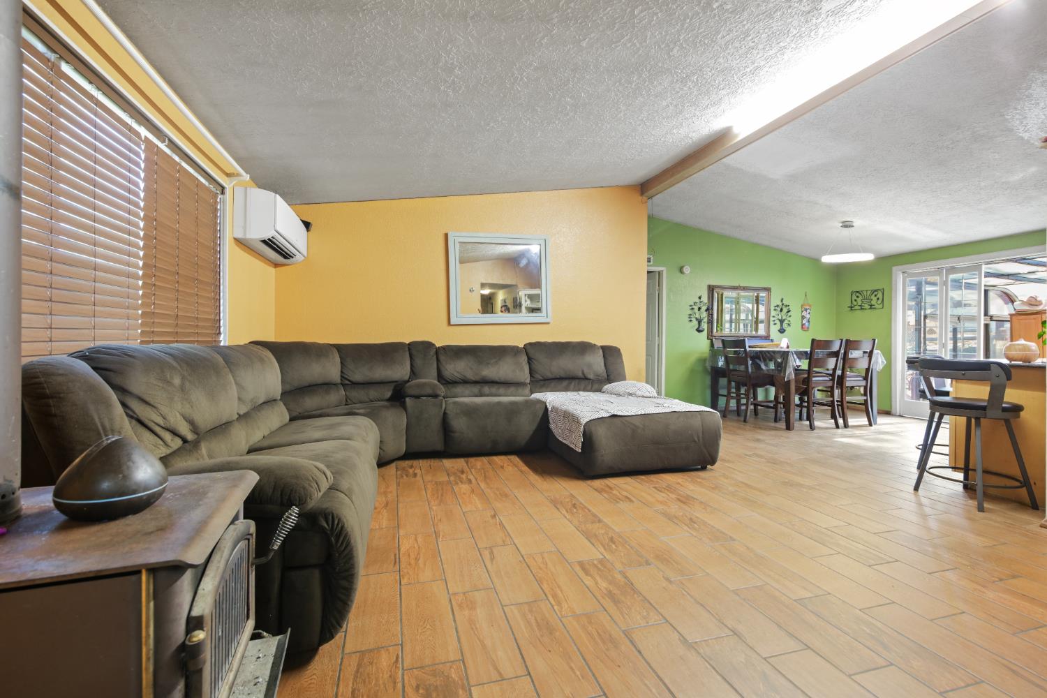 901 Quail Oaks Road Valley Springs, CA 95252 - Photo 2 of 52