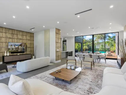 $5,149,000 | 871 Northeast 83rd Street, Miami, FL 33138