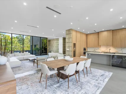 $5,149,000 | 871 Northeast 83rd Street, Miami, FL 33138