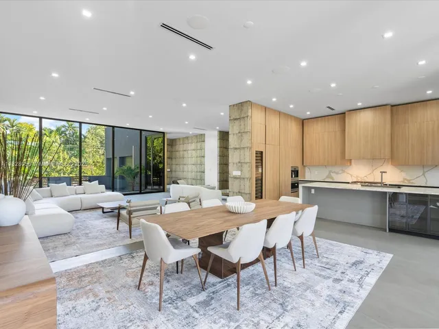 $5,149,000 | 871 Northeast 83rd Street, Miami, FL 33138