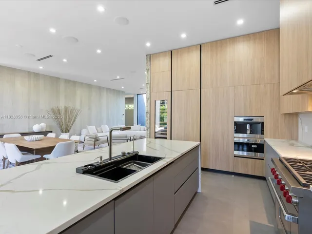 $5,149,000 | 871 Northeast 83rd Street, Miami, FL 33138