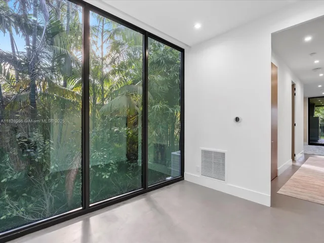 $5,149,000 | 871 Northeast 83rd Street, Miami, FL 33138