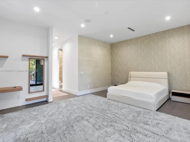 $5,149,000 | 871 Northeast 83rd Street, Miami, FL 33138