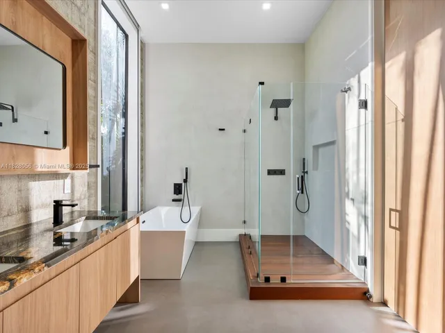 $5,149,000 | 871 Northeast 83rd Street, Miami, FL 33138