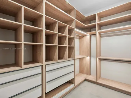 $5,149,000 | 871 Northeast 83rd Street, Miami, FL 33138