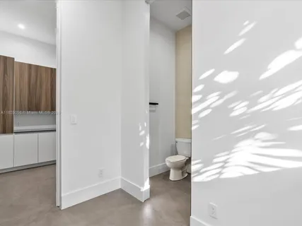 $5,149,000 | 871 Northeast 83rd Street, Miami, FL 33138