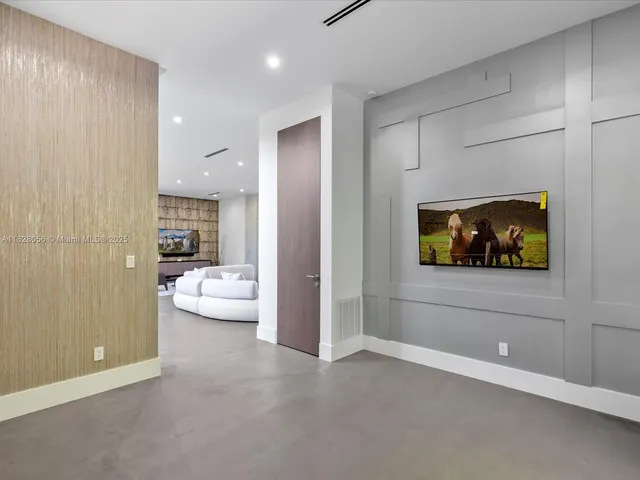 $5,149,000 | 871 Northeast 83rd Street, Miami, FL 33138