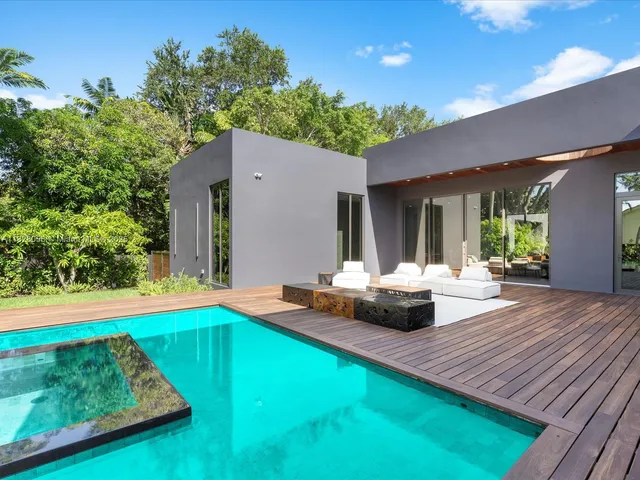 $5,149,000 | 871 Northeast 83rd Street, Miami, FL 33138