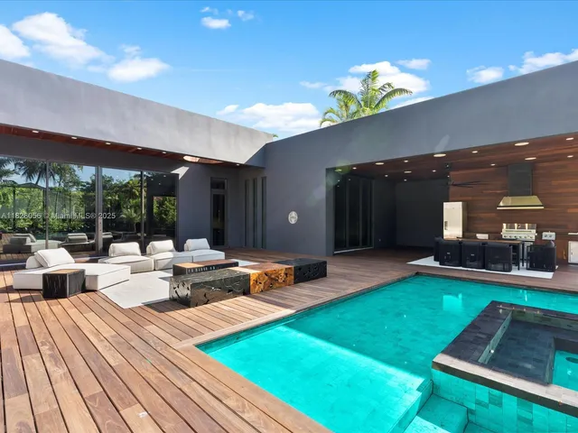 $5,149,000 | 871 Northeast 83rd Street, Miami, FL 33138