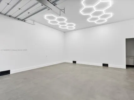 $5,149,000 | 871 Northeast 83rd Street, Miami, FL 33138