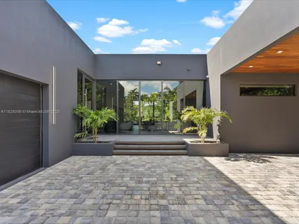 $5,149,000 | 871 Northeast 83rd Street, Miami, FL 33138