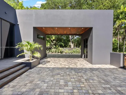 $5,149,000 | 871 Northeast 83rd Street, Miami, FL 33138