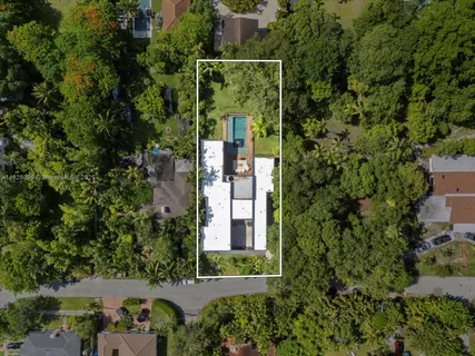 $5,149,000 | 871 Northeast 83rd Street, Miami, FL 33138