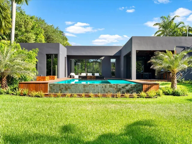 $5,149,000 | 871 Northeast 83rd Street, Miami, FL 33138