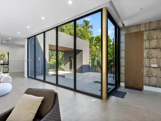 $5,149,000 | 871 Northeast 83rd Street, Miami, FL 33138