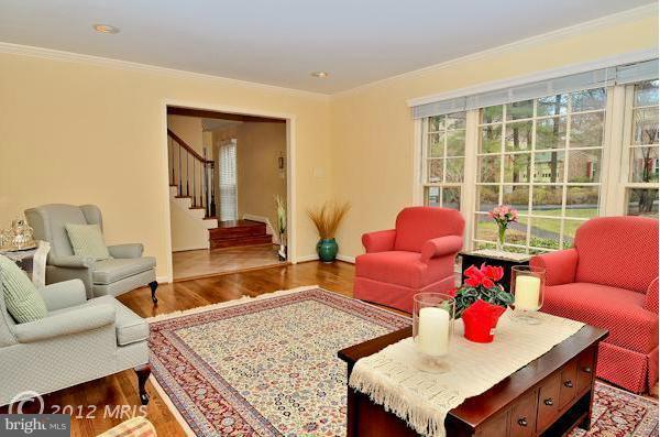 7701 Lear Road McLean, VA 22102 - Photo 1 of 30 Living Room
