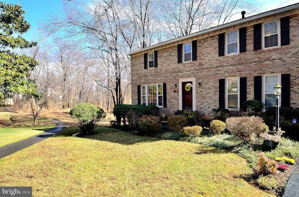 7701 Lear Road McLean, VA 22102 - Photo 13 of 30 Exterior (Front)
