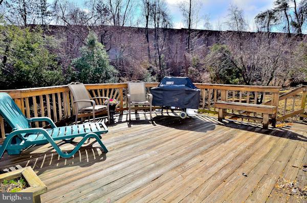 7701 Lear Road McLean, VA 22102 - Photo 29 of 30 Exterior (Rear)