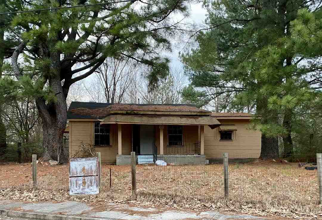 930 Fields Road Memphis, TN 38109 - Photo 1 of 1 Gallery Image 1