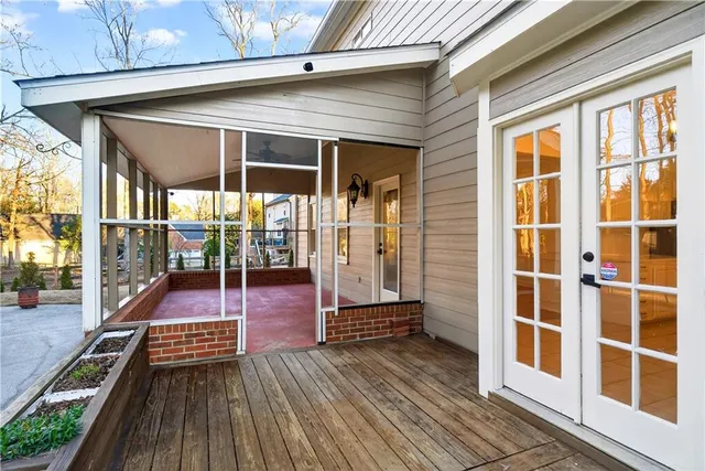 $799,900 | 140 Derby Forest Court, Roswell, GA 30076