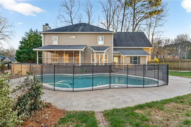 $799,900 | 140 Derby Forest Court, Roswell, GA 30076