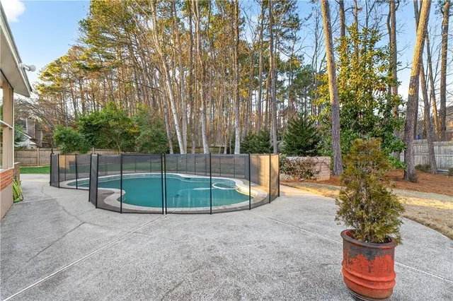 $799,900 | 140 Derby Forest Court, Roswell, GA 30076