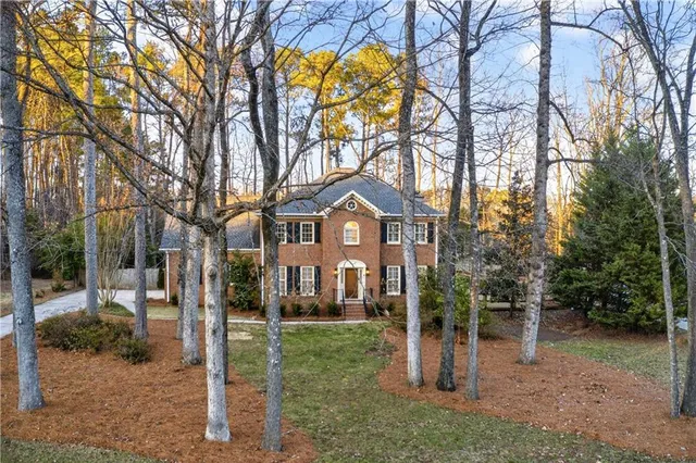 $799,900 | 140 Derby Forest Court, Roswell, GA 30076