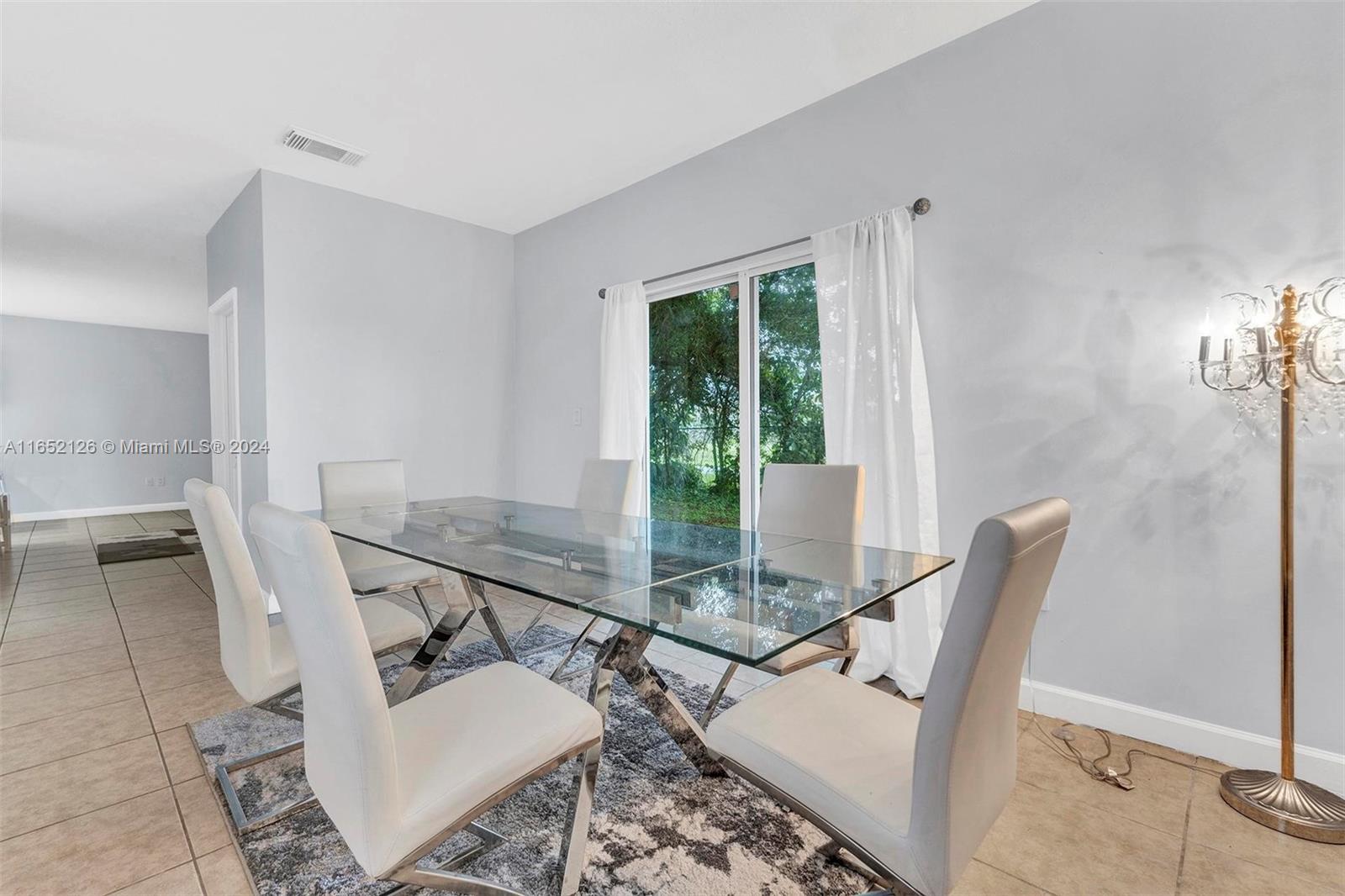 2905 Northeast 4th Street Homestead, FL 33033 - Photo 13 of 47