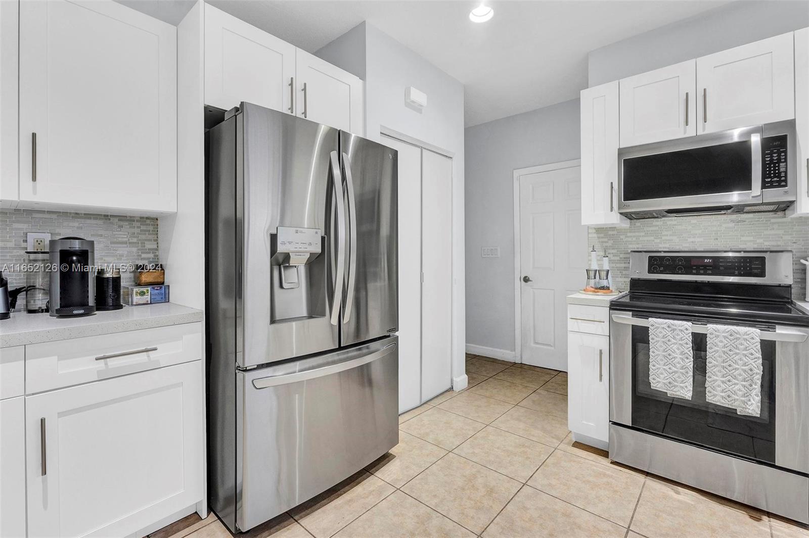 2905 Northeast 4th Street Homestead, FL 33033 - Photo 19 of 47