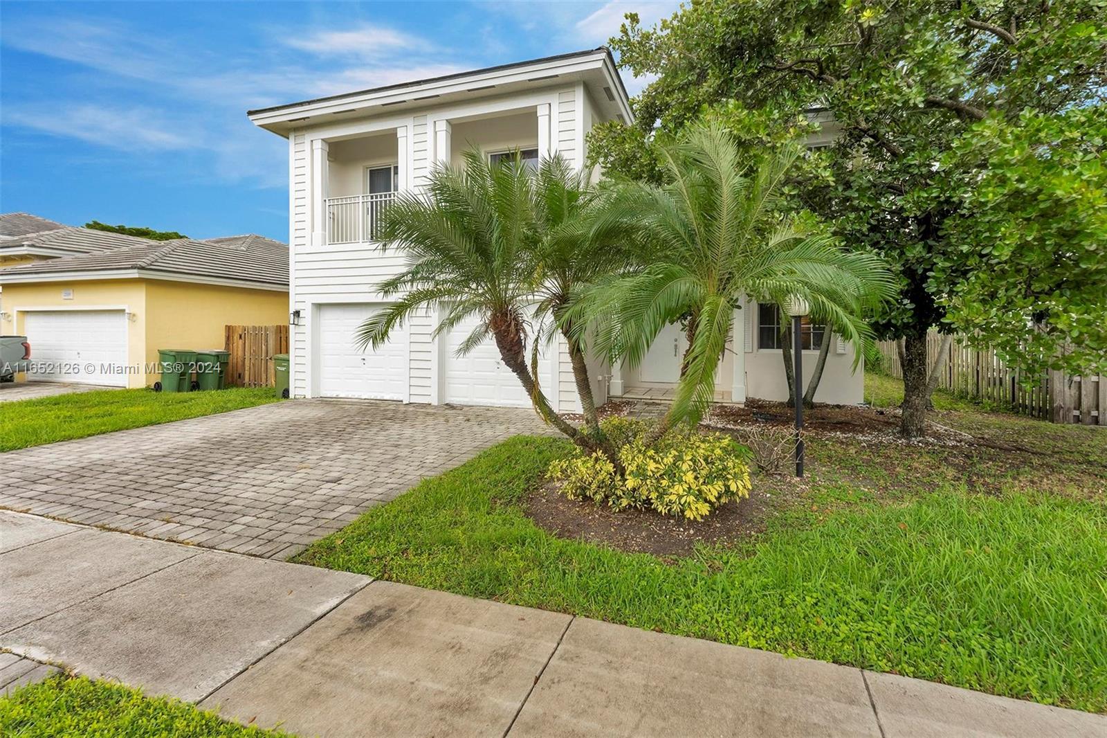 2905 Northeast 4th Street Homestead, FL 33033 - Photo 3 of 47