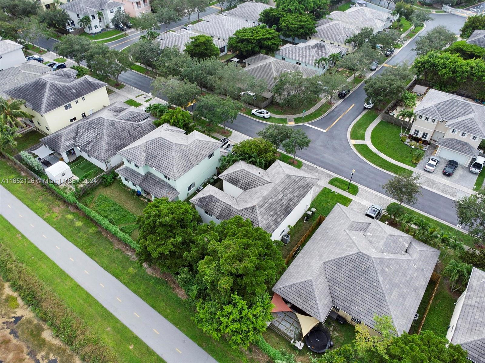 2905 Northeast 4th Street Homestead, FL 33033 - Photo 6 of 47