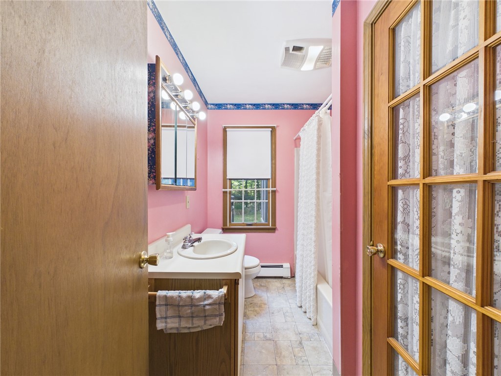657 Shannock Road South Kingstown, RI 02879 - Photo 17 of 24