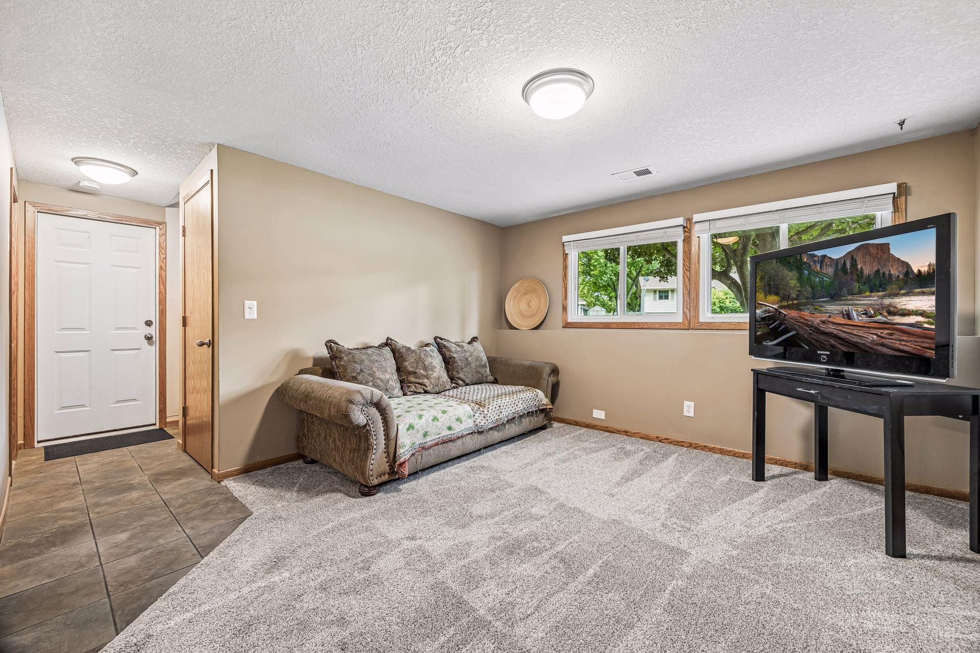 506 Laredo Lane Chanhassen, MN 55317 - Photo 32 of 45