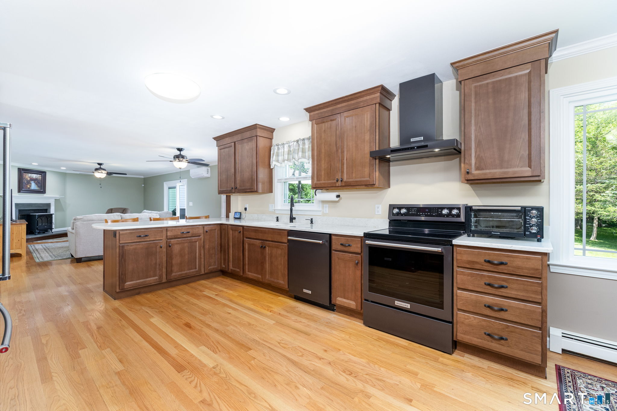 393 Wawecus Hill Road Norwich, CT 06360 - Photo 7 of 40