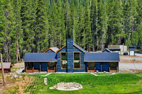$875,000 | 804 Fiberboard Road, Sierraville, CA 96126