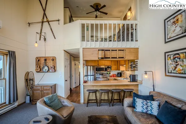 $899,000 | 270 Elk Hill Drive, Banner Elk, NC 28604