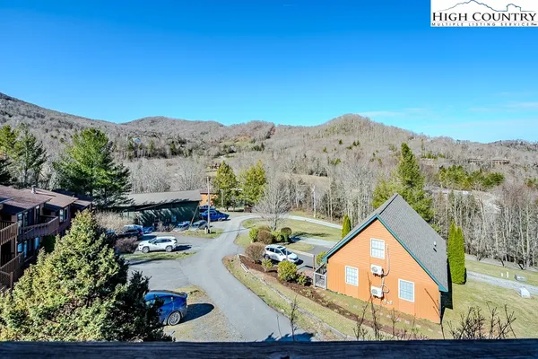 $899,000 | 270 Elk Hill Drive, Banner Elk, NC 28604