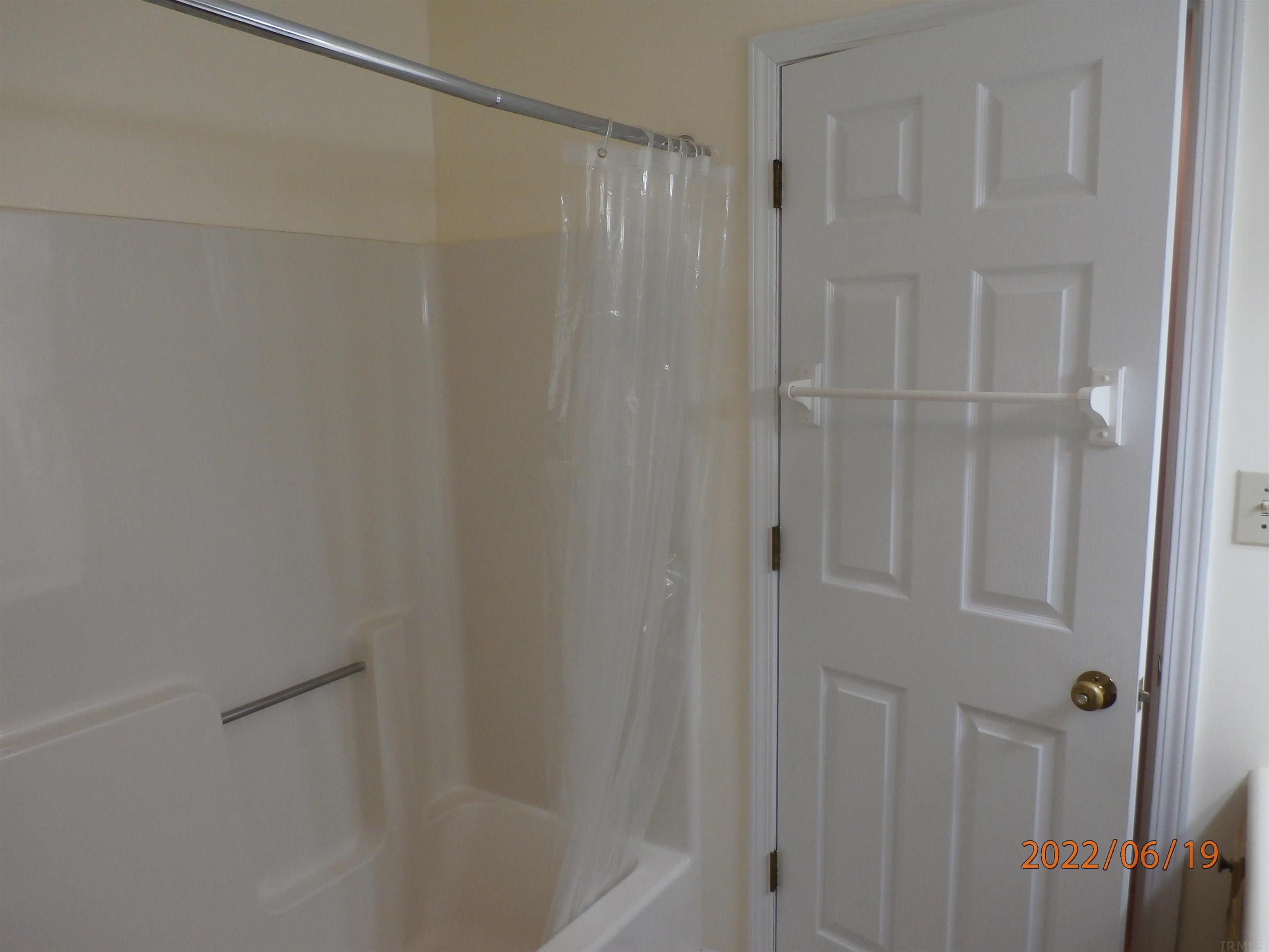 1368 South College Mall Road, Unit I4 Bloomington, IN 47401 - Photo 13 of 20 Gallery Image 13