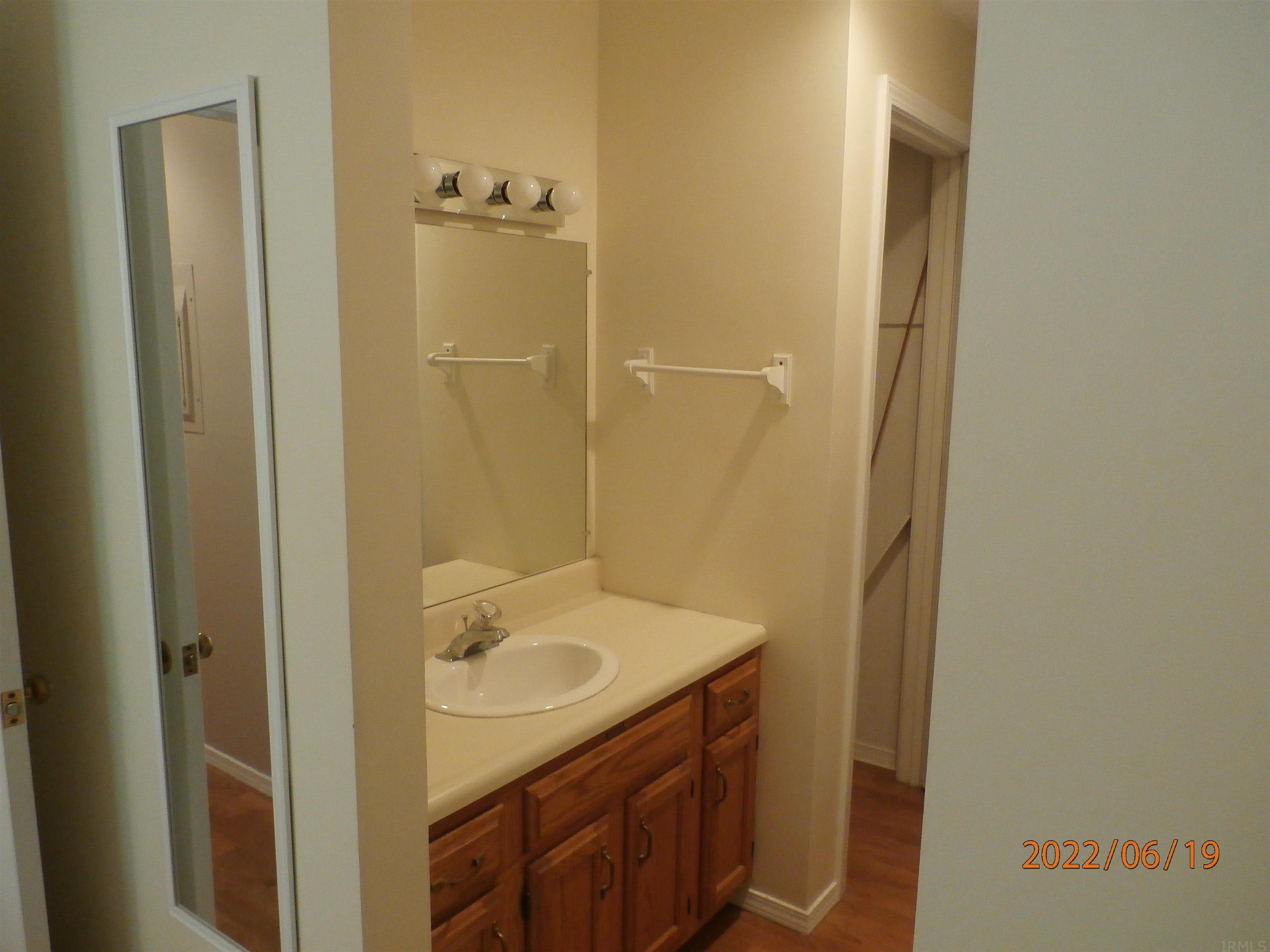 1368 South College Mall Road, Unit I4 Bloomington, IN 47401 - Photo 16 of 20 Gallery Image 16