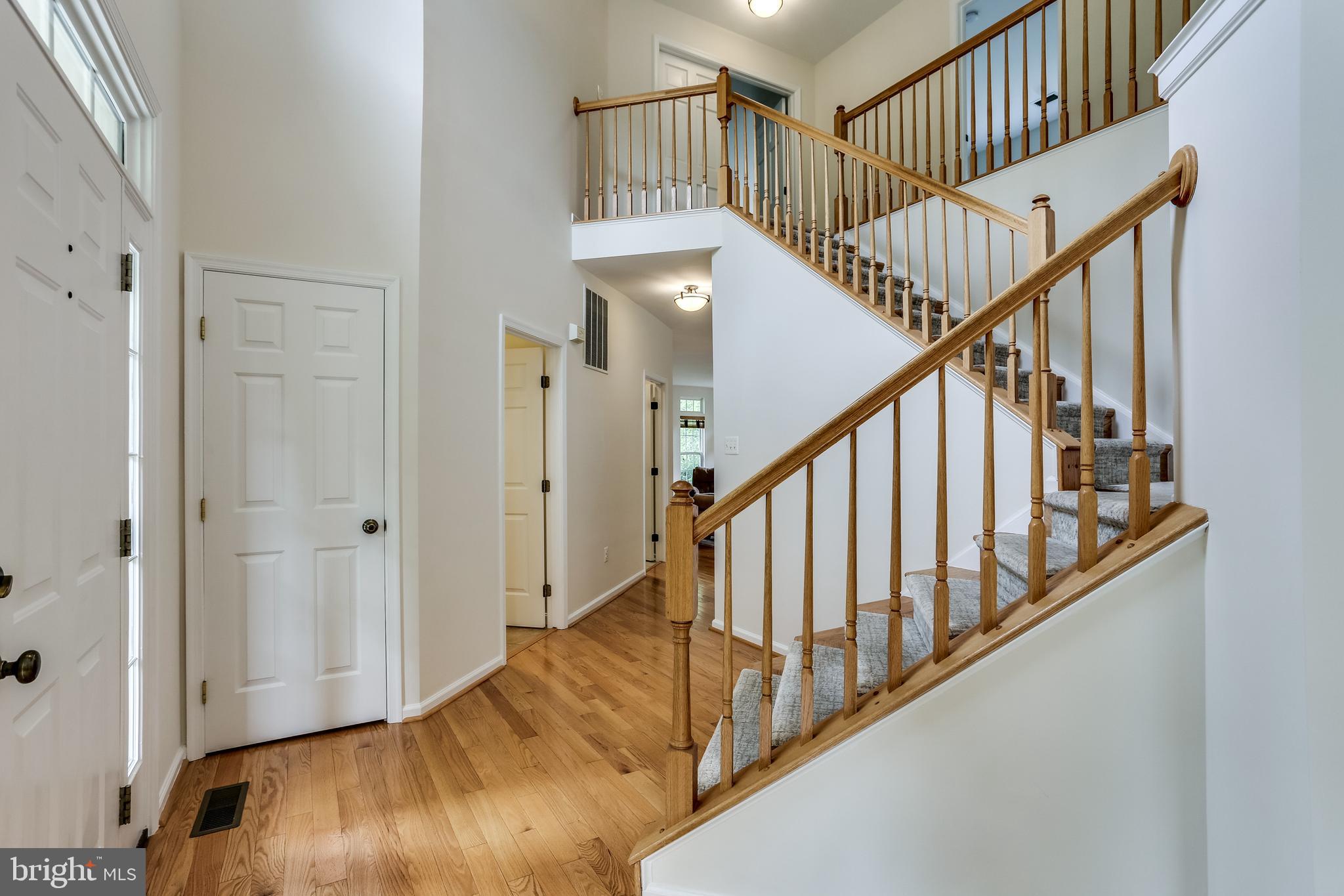 11208 Chaucers Ridge Court Laurel, MD 20723 - Photo 5 of 32 Grand two story foyer!