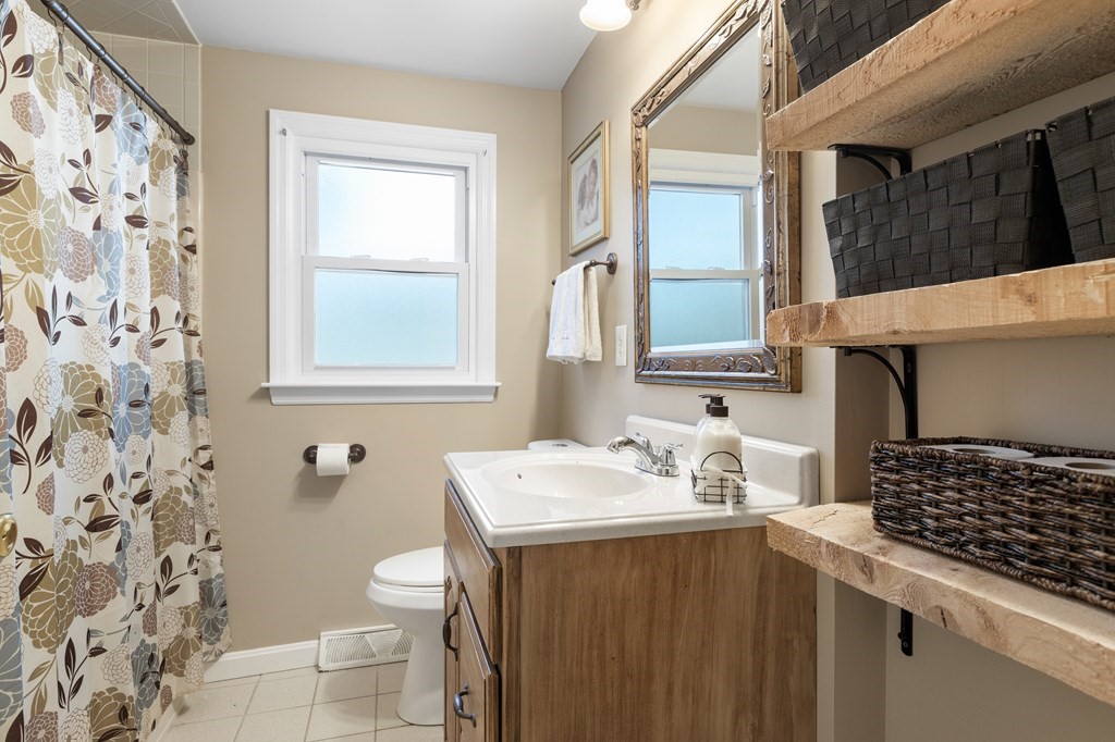 34 Barton Road Foxboro, MA 02035 - Photo 23 of 33 Gallery Image 23