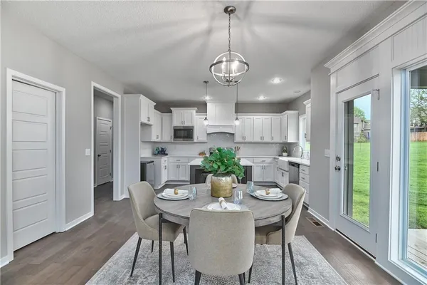 $669,950 | 6100 Barth Road, Shawnee, KS 66226