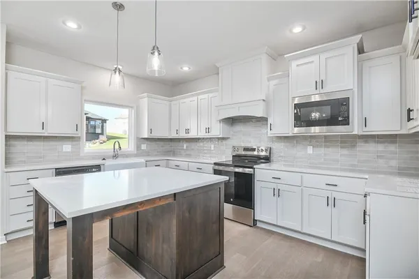 $669,950 | 6100 Barth Road, Shawnee, KS 66226