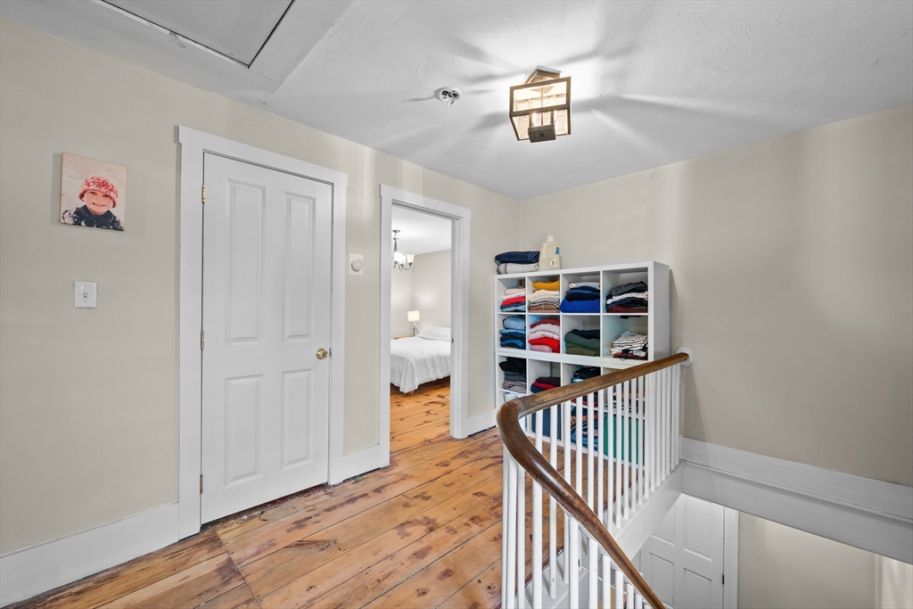 10 Maple Street Sturbridge, MA 01566 - Photo 21 of 40