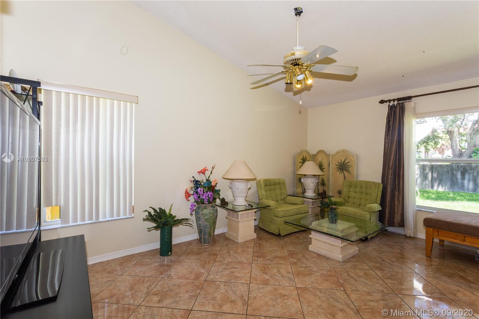 Flamingo Estates Miramar, FL 33027 - Photo 8 of 15