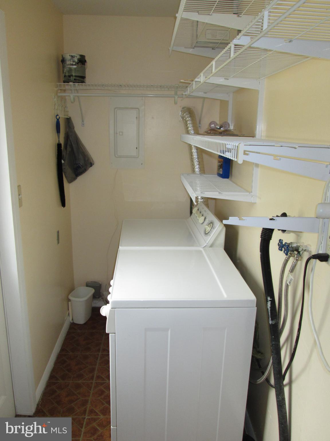 7401 Castle Road Manassas, VA 20109 - Photo 32 of 45 Laundry Room Pic 1