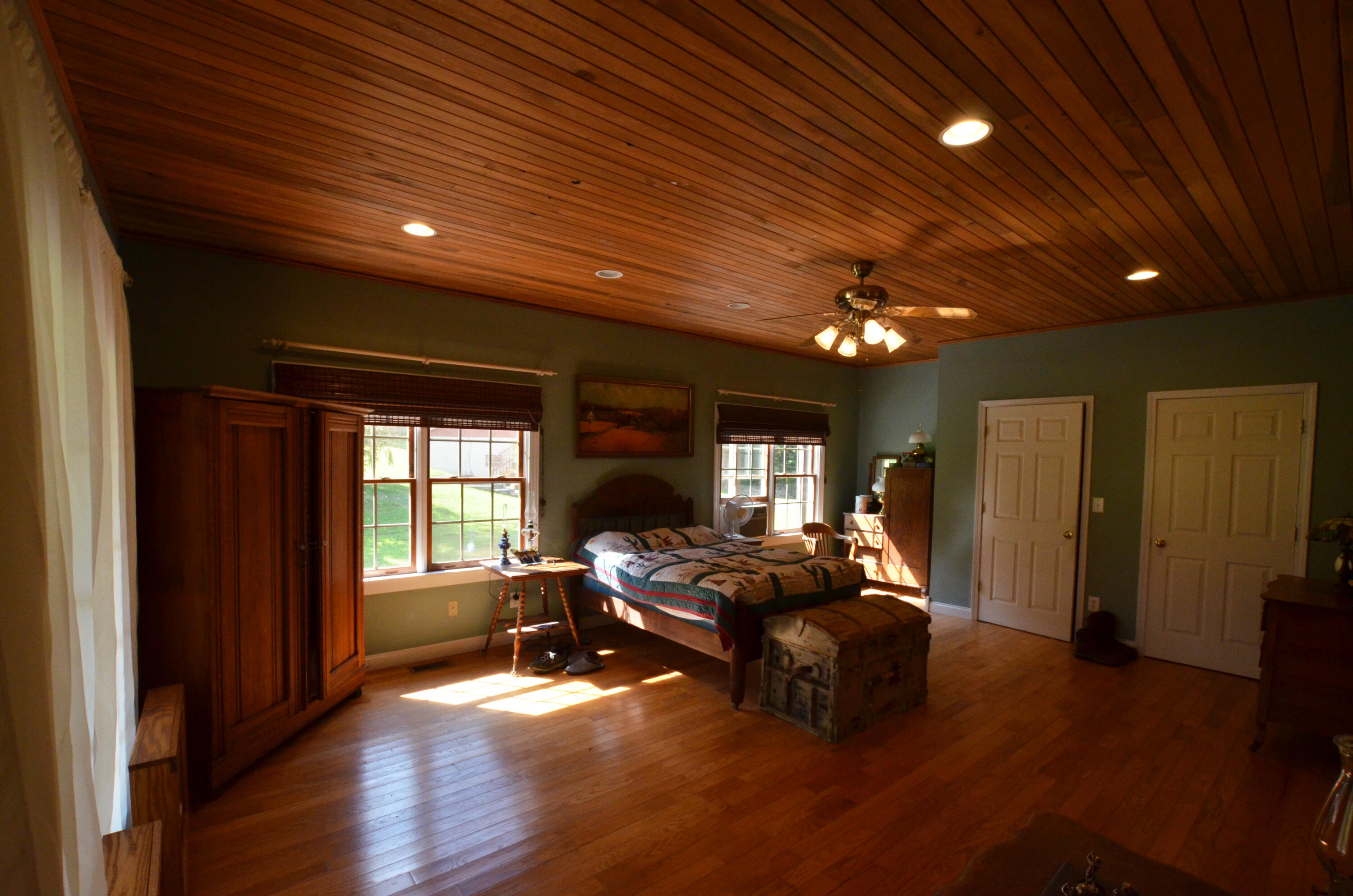 240 Iron Works Road Irvine, KY 40336 - Photo 35 of 68 Owner's bedroom!